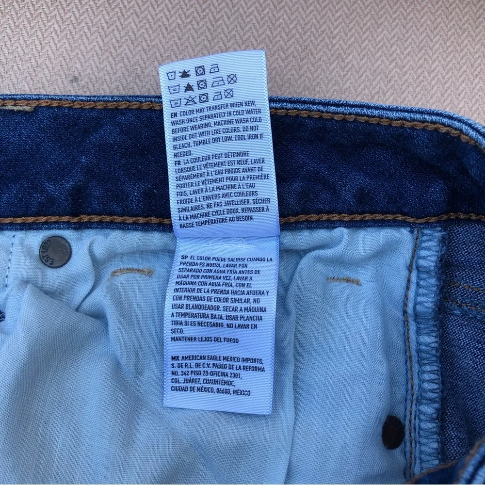 A E O Super Stretch X Ripped Distressed Blue Wash Mid Rise Skinny Jeans 6_11